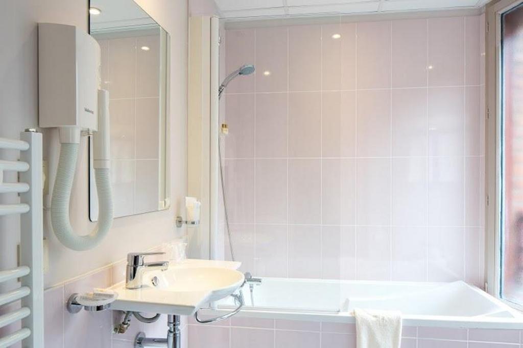 Hotel Ours Blanc - Wilson Toulouse Exterior foto
